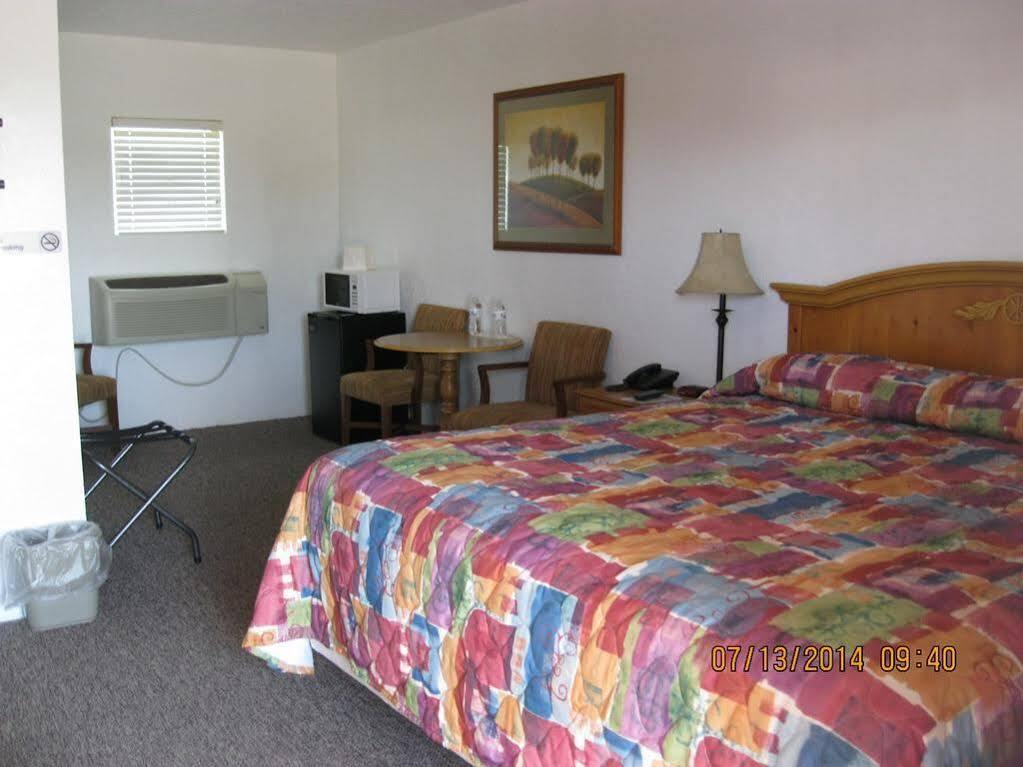 Circle S Lodge Gering Extérieur photo